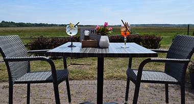 Terras van Fletcher Duinhotel Burgh Haamstede